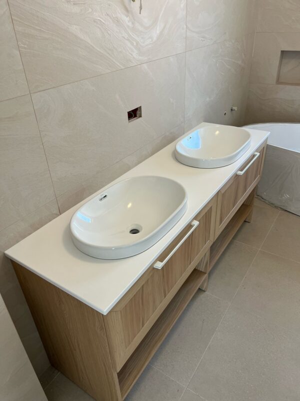 Blat Baie Quartz Alb Imaculat