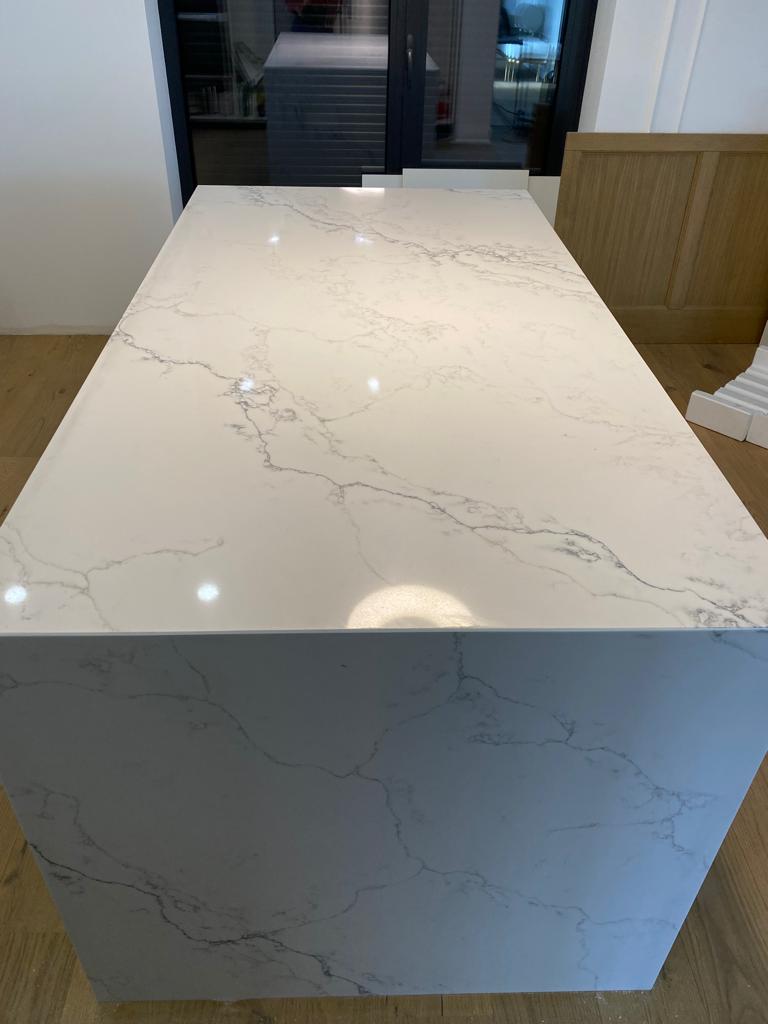 Blat Quartz Calacatta Lincoln