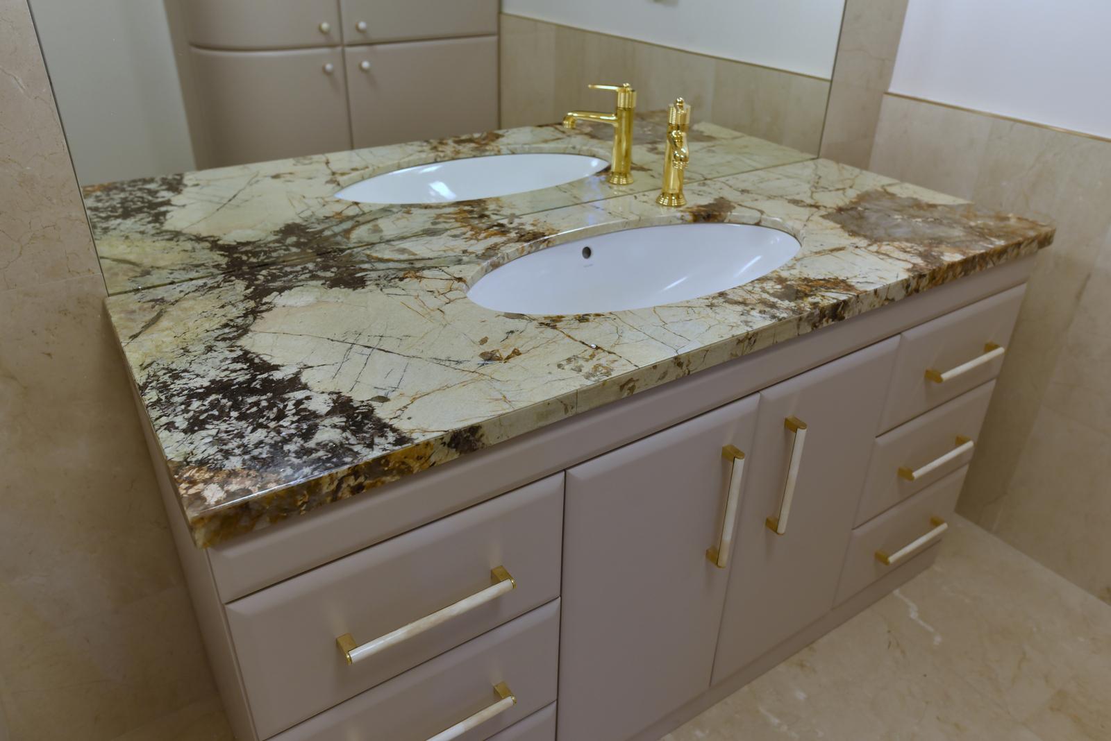 Blaturile din quartz