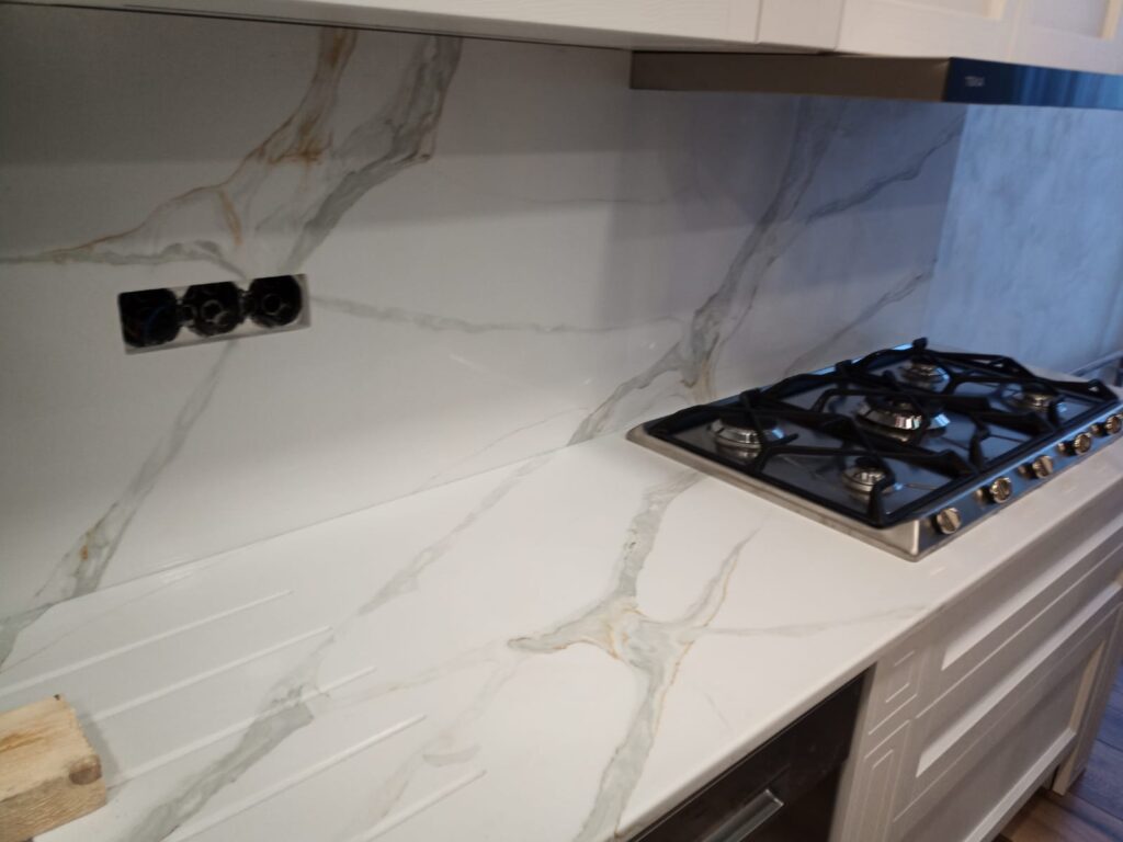 blat de quartz Calacatta Extreme