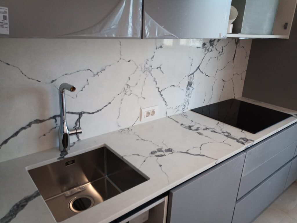 quartz Invisible Light