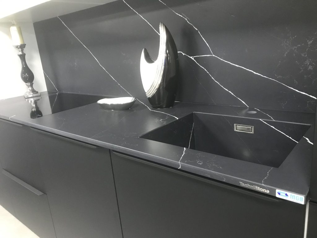 Blat Quartz Poetic Black